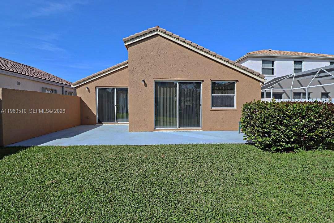 1523 NW 158th Ave Pembroke Pines, FL 33028