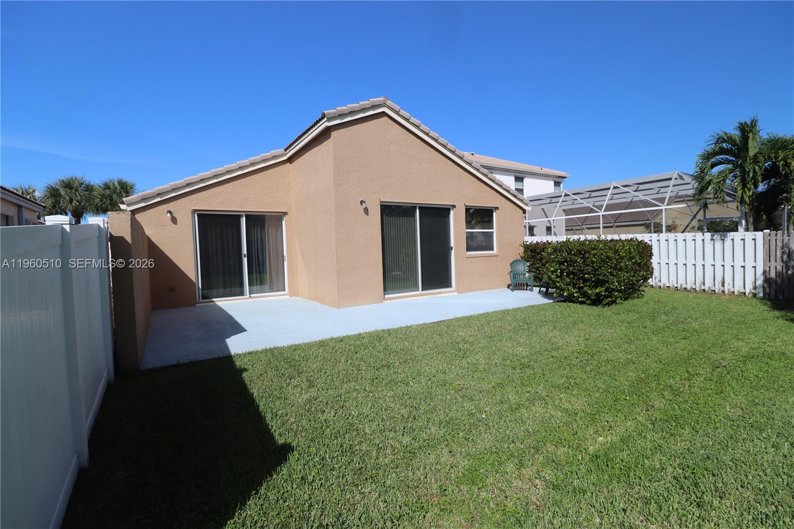 1523 NW 158th Ave Pembroke Pines, FL 33028