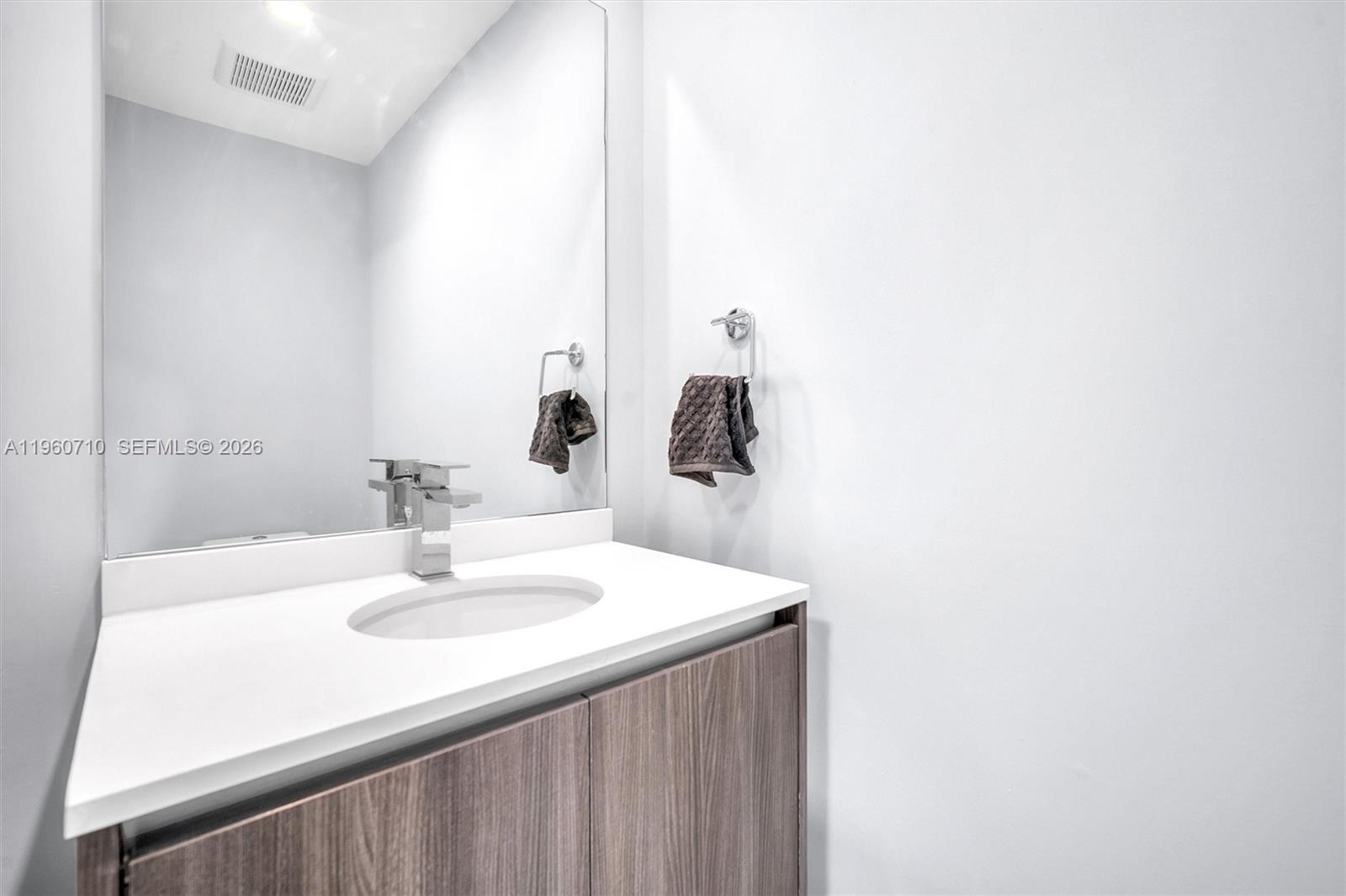 image Aria on the Bay10