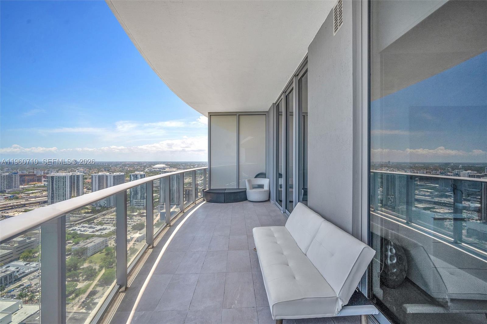 image Aria on the Bay15