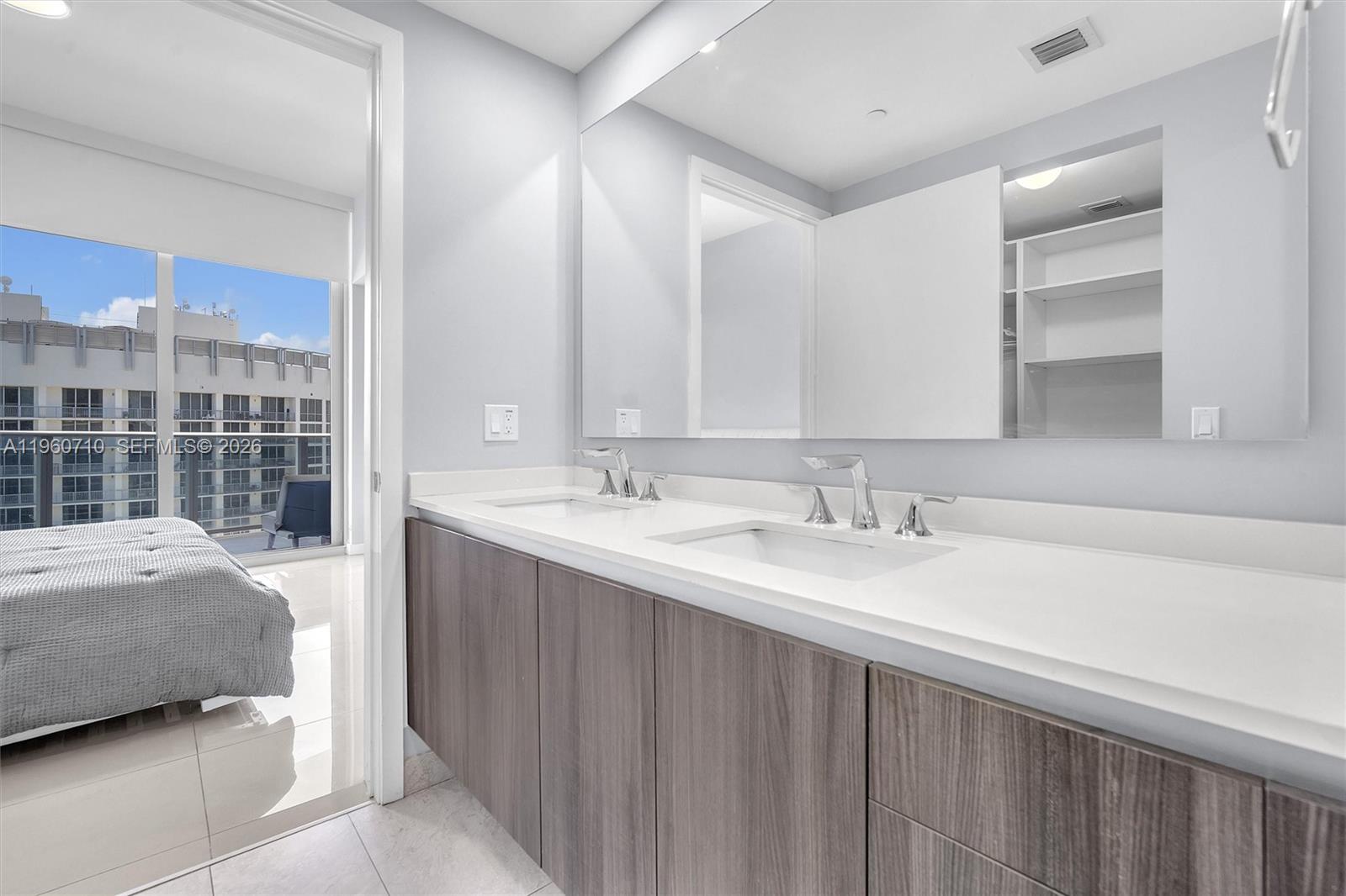 image Aria on the Bay22