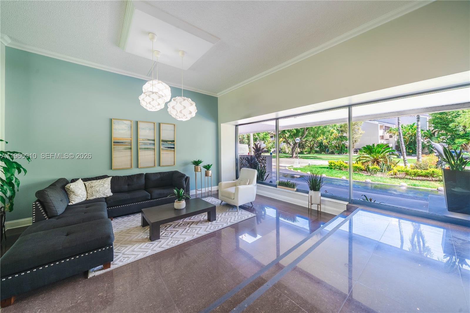 2500 NE 135th St #B506 North Miami, FL 33181