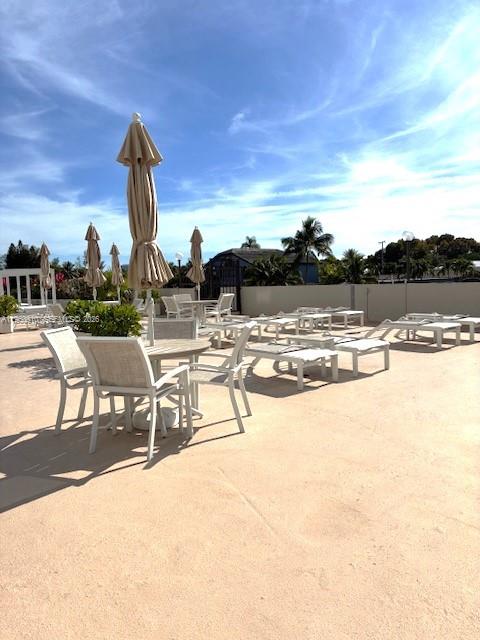 2500 NE 135th St #B506 North Miami, FL 33181