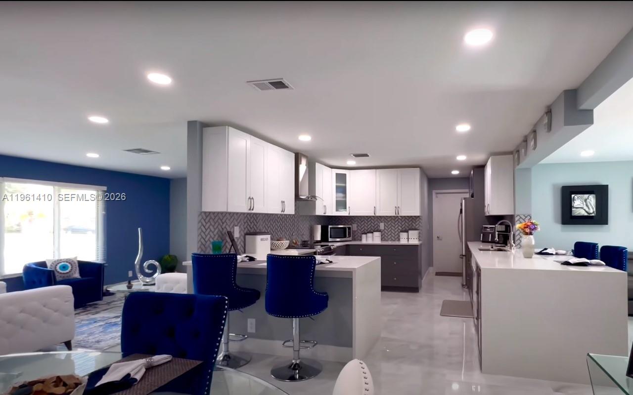 8275 Shadow Wood Blvd Coral Springs, FL 33071