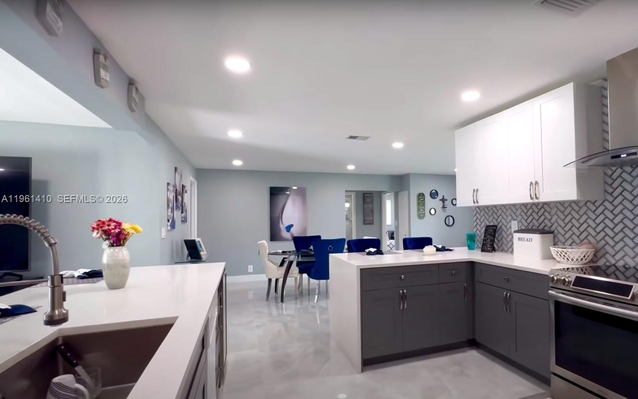 8275 Shadow Wood Blvd Coral Springs, FL 33071