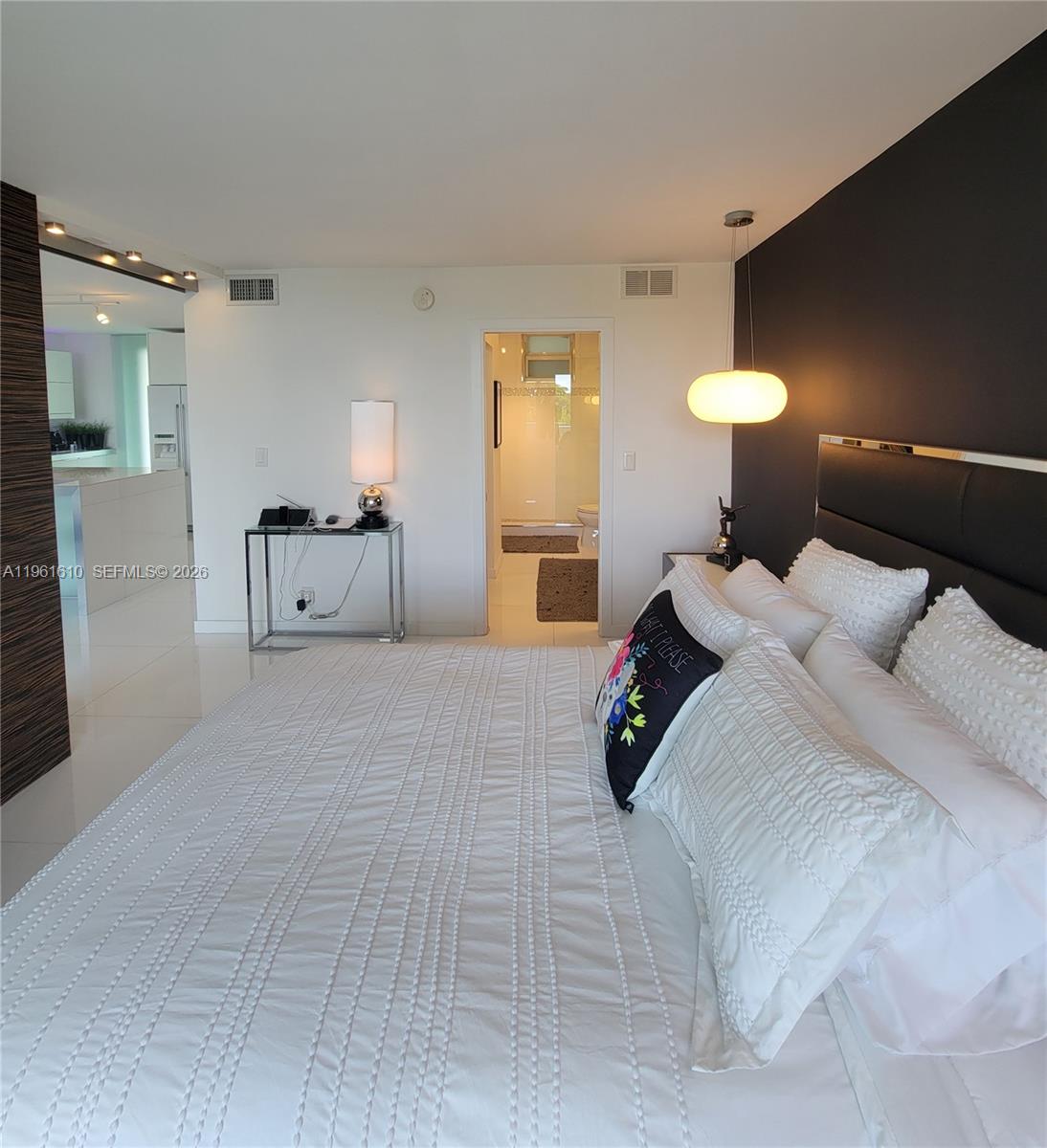 1670 Lincoln Ct #3B Miami Beach, FL 33139