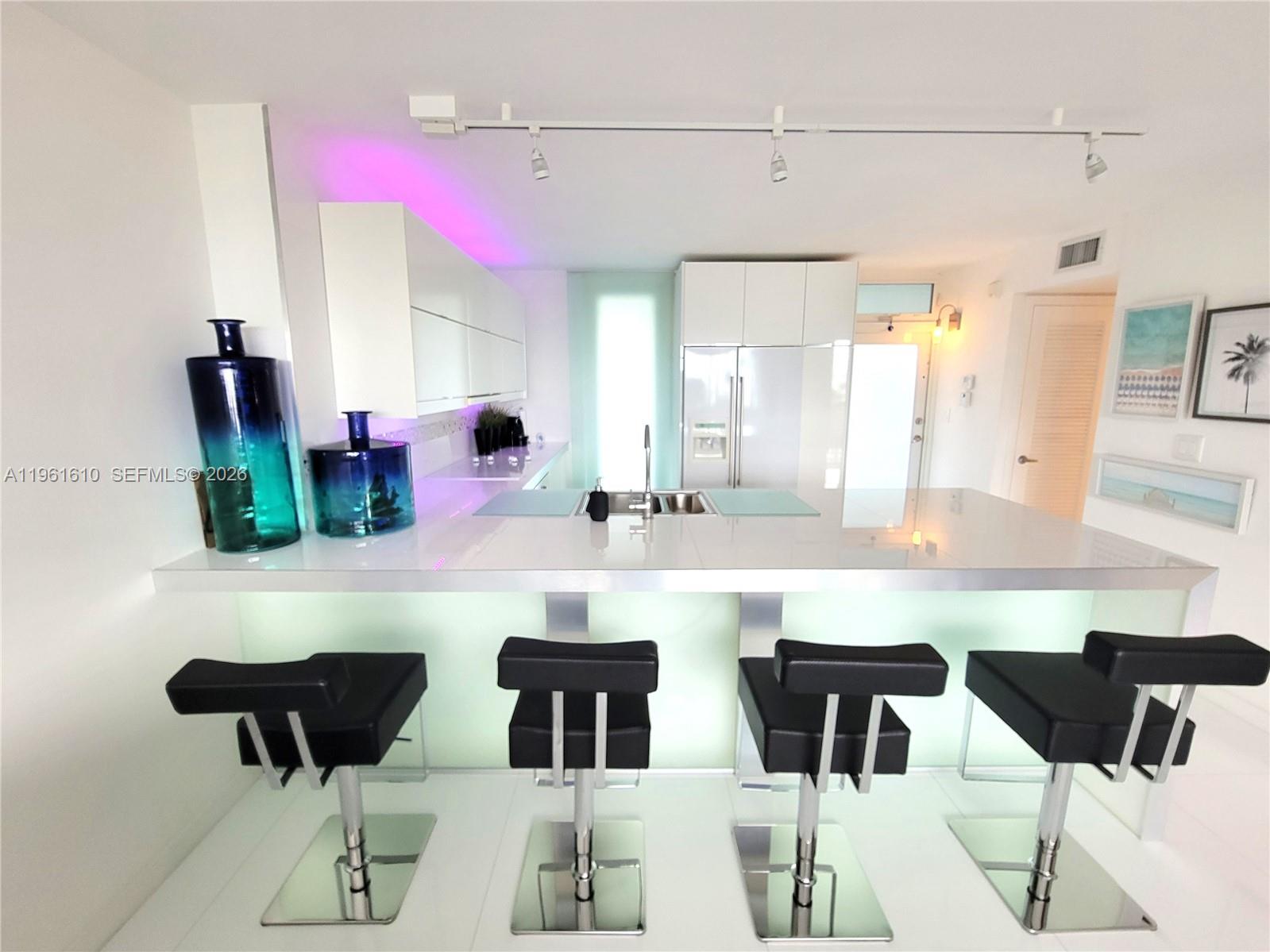 1670 Lincoln Ct #3B Miami Beach, FL 33139