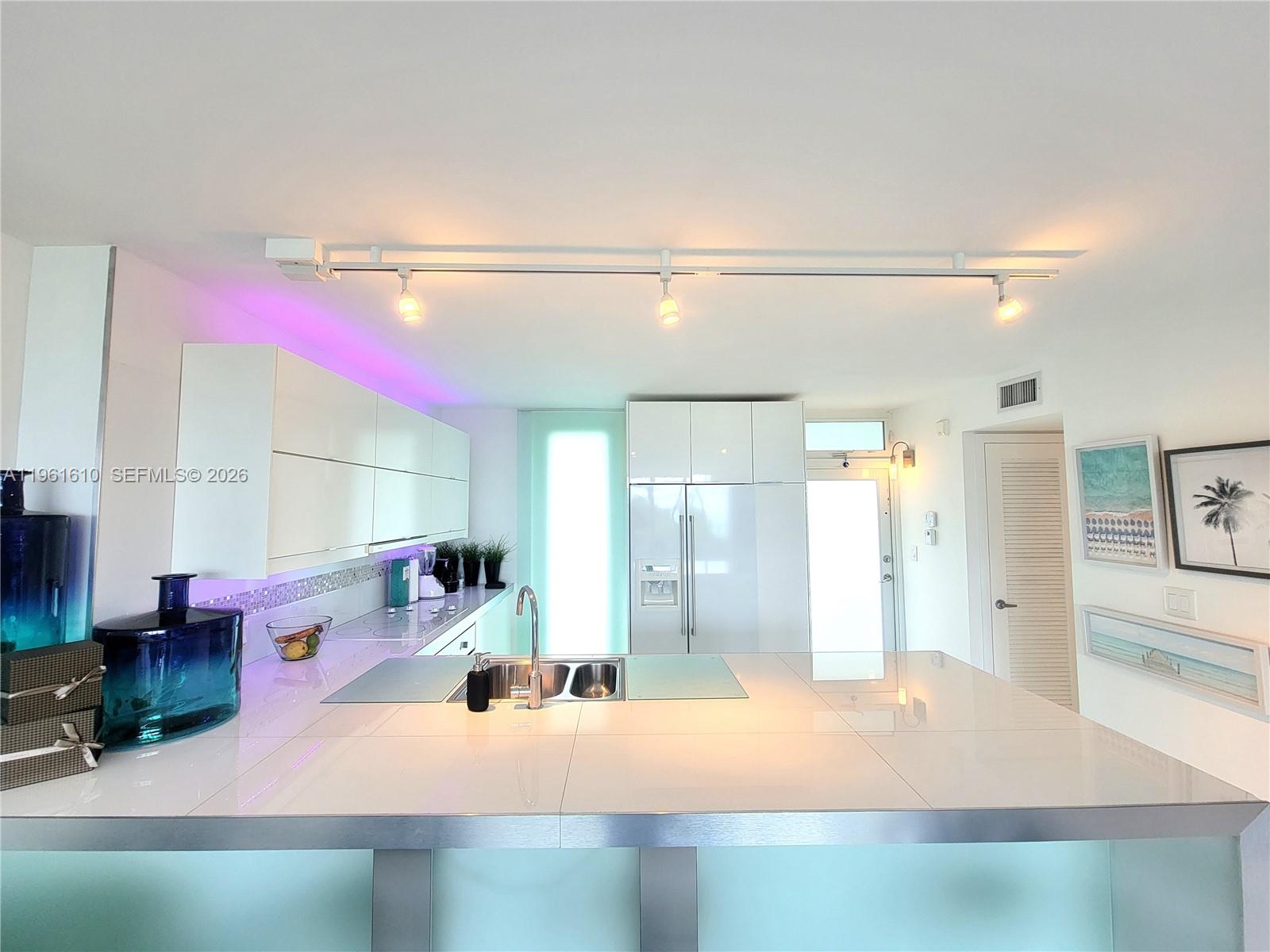 1670 Lincoln Ct #3B Miami Beach, FL 33139