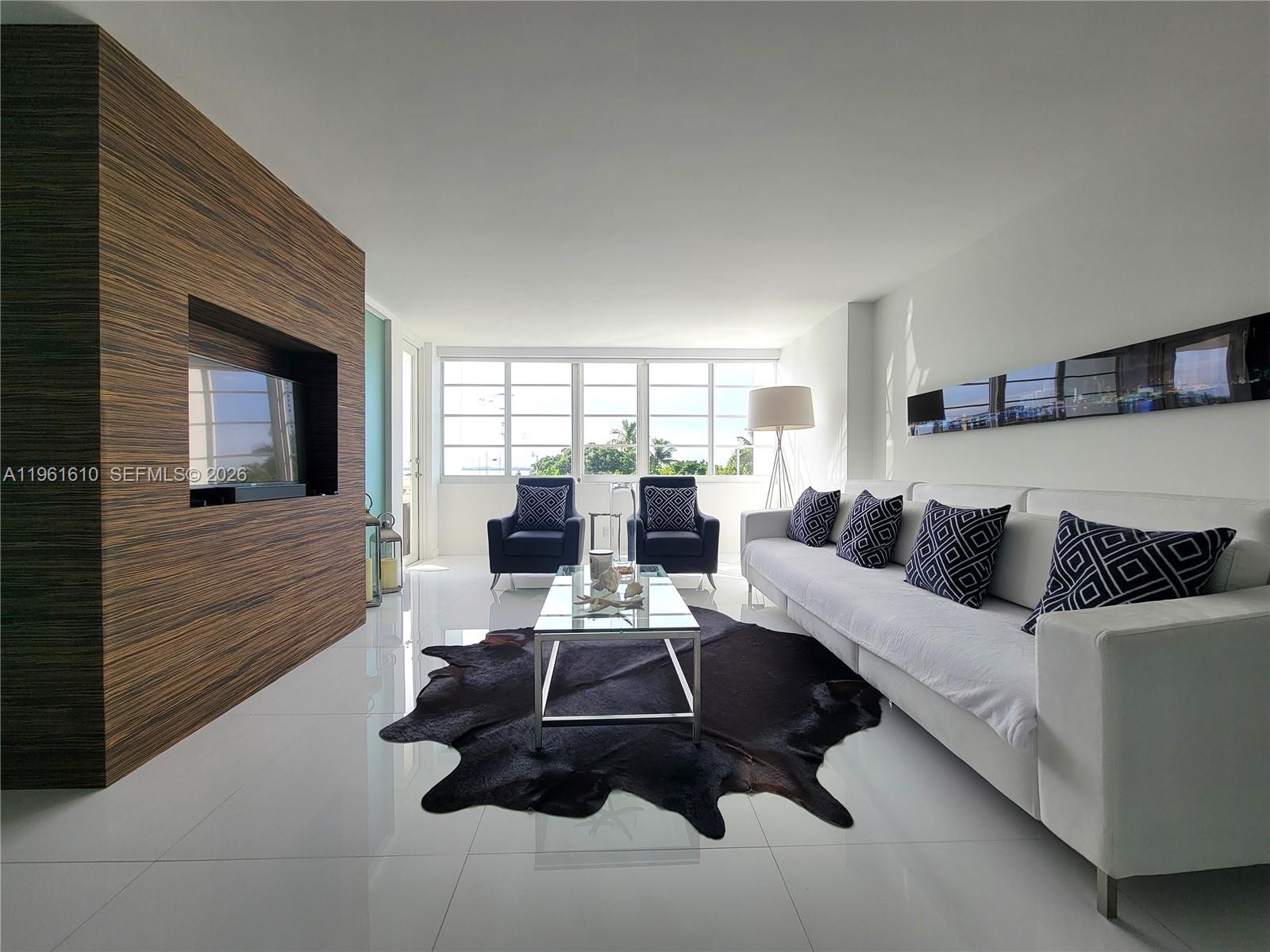 1670 Lincoln Ct #3B Miami Beach, FL 33139