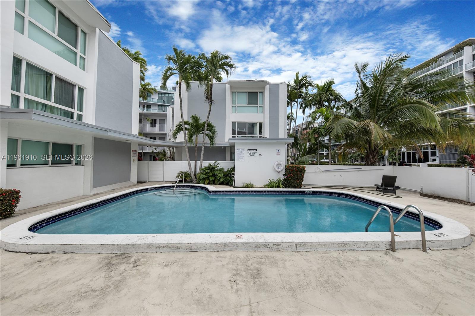 9971 W Bay Hbr Dr #206 Bay Harbor Islands, FL 33154