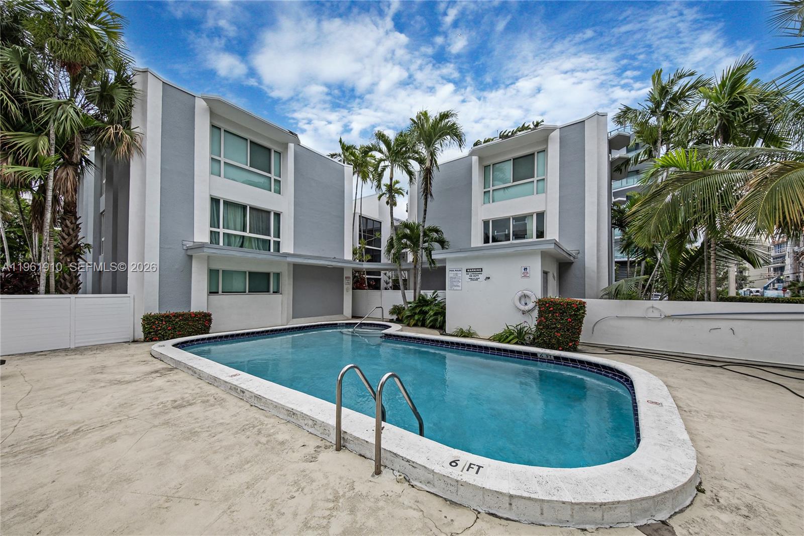 9971 W Bay Hbr Dr #206 Bay Harbor Islands, FL 33154