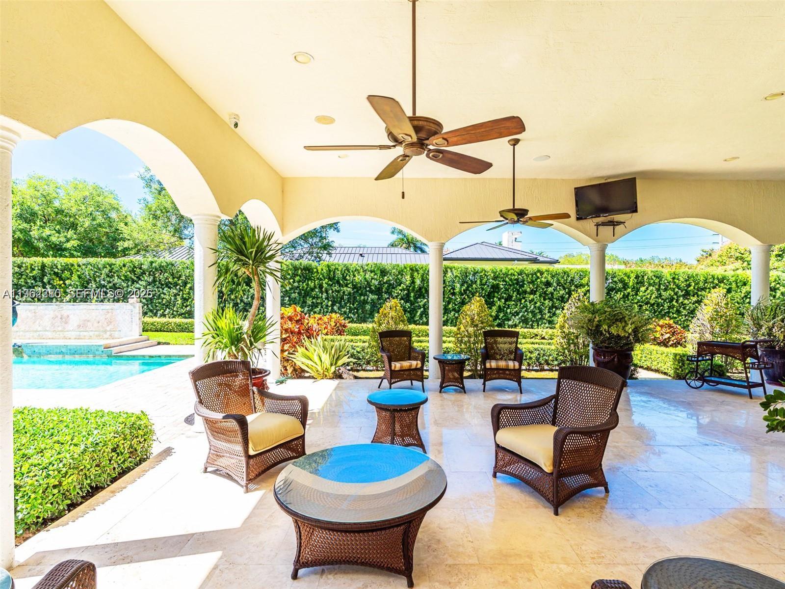 9076 SW 59th Ct Pinecrest, FL 33156