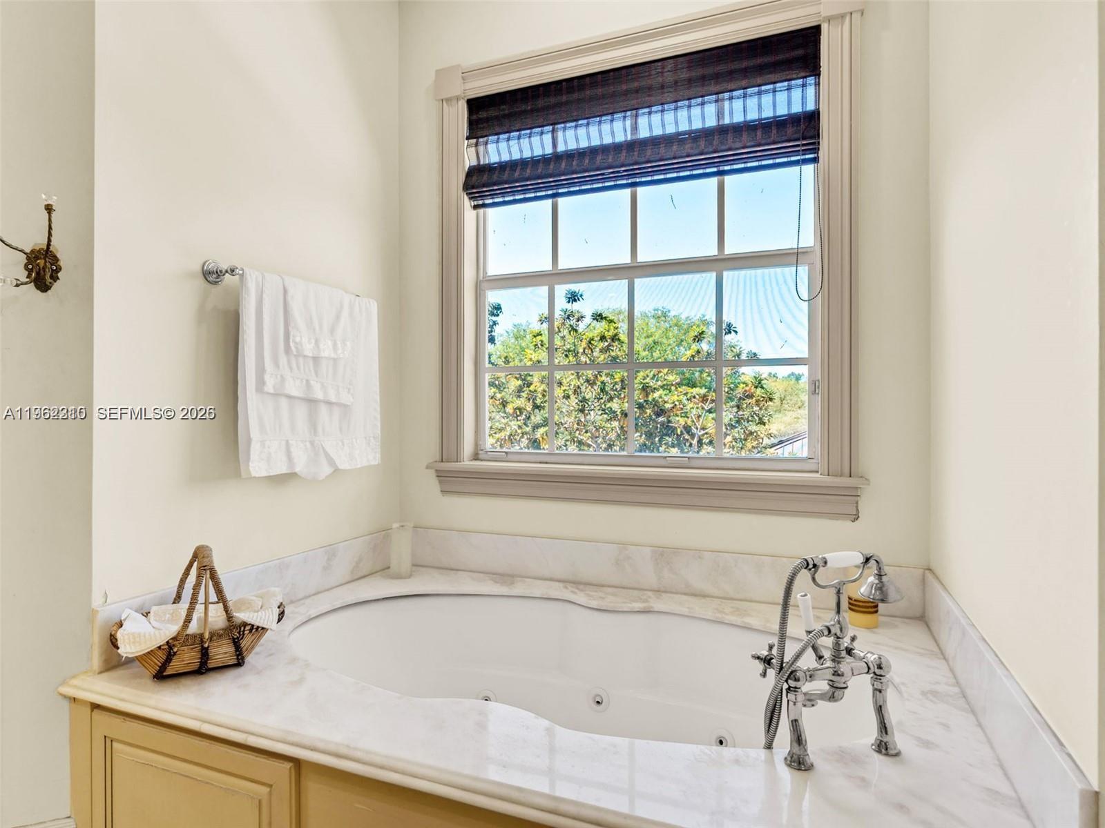 9076 SW 59th Ct Pinecrest, FL 33156