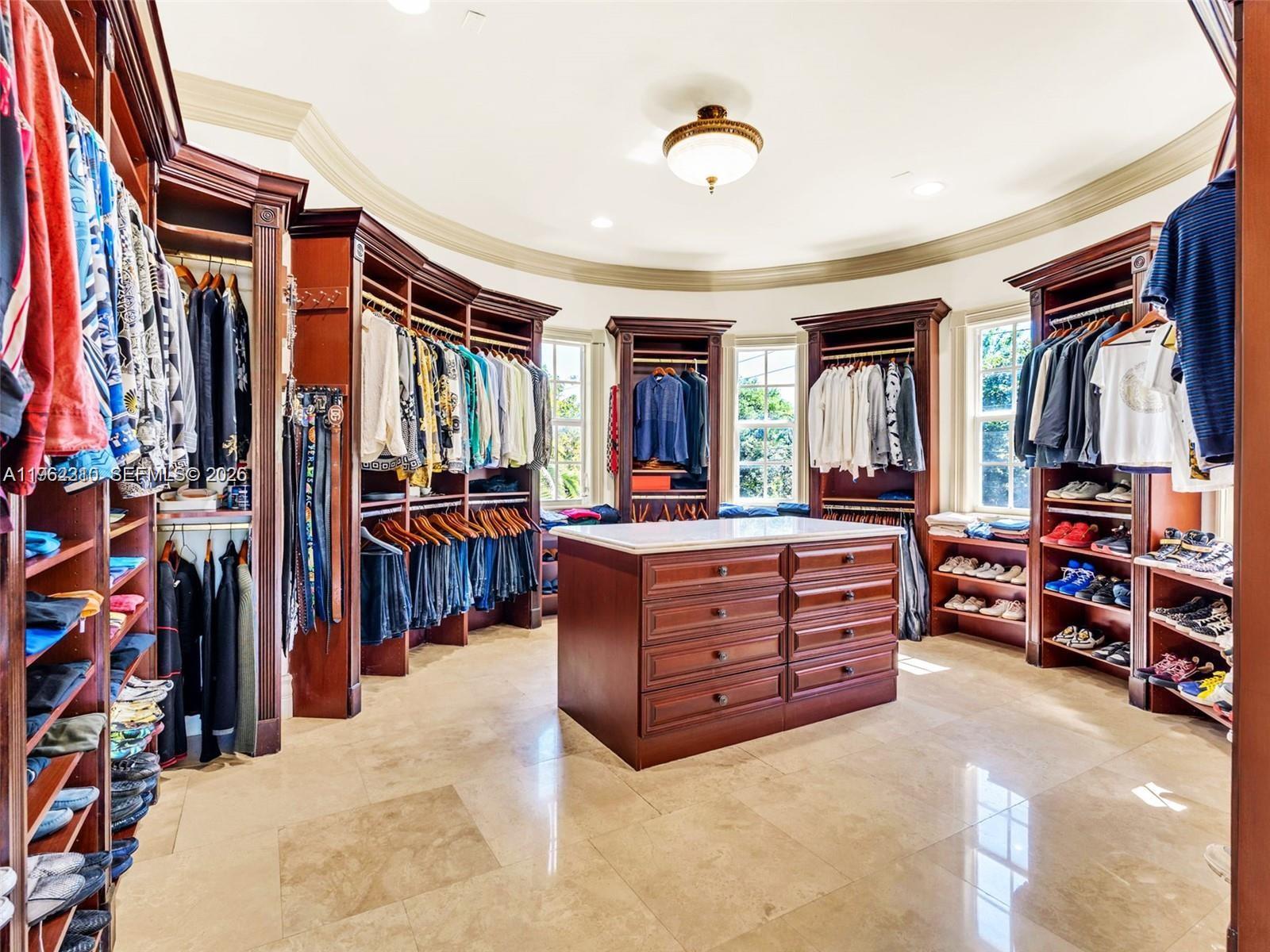 9076 SW 59th Ct Pinecrest, FL 33156