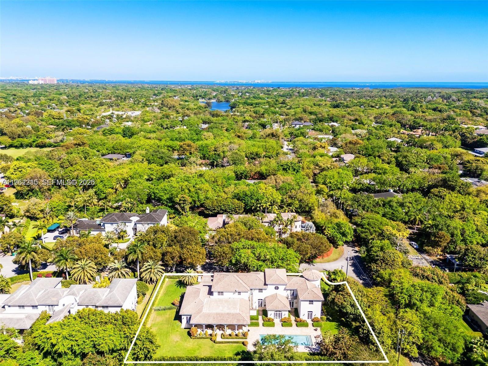 9076 SW 59th Ct Pinecrest, FL 33156