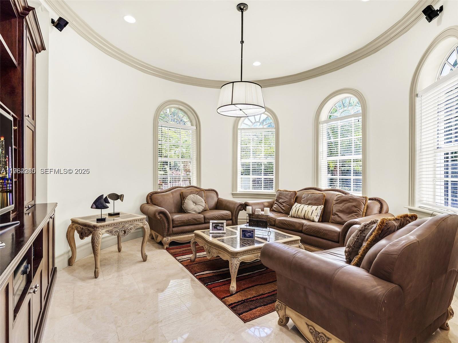 9076 SW 59th Ct Pinecrest, FL 33156