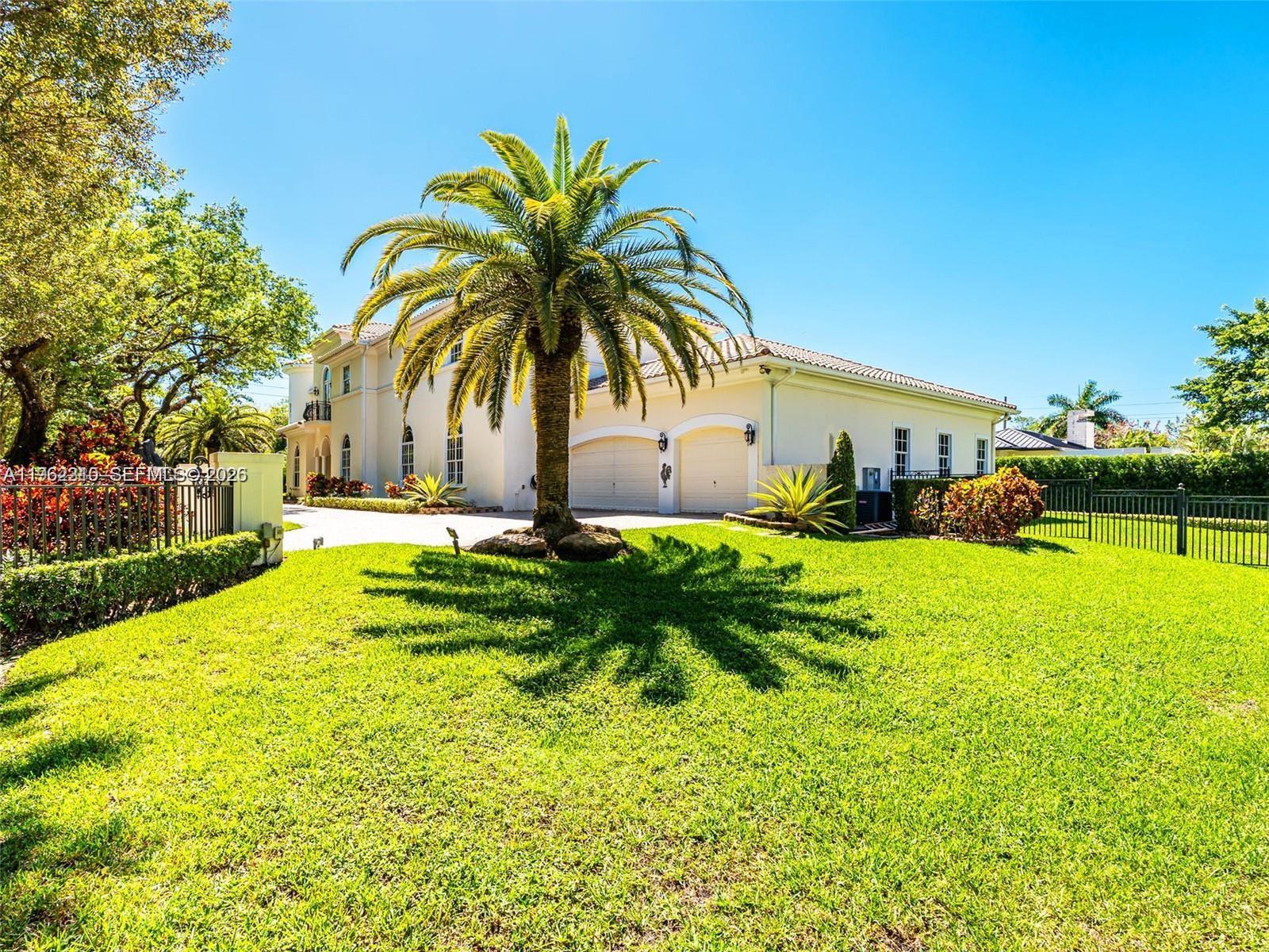 9076 SW 59th Ct Pinecrest, FL 33156