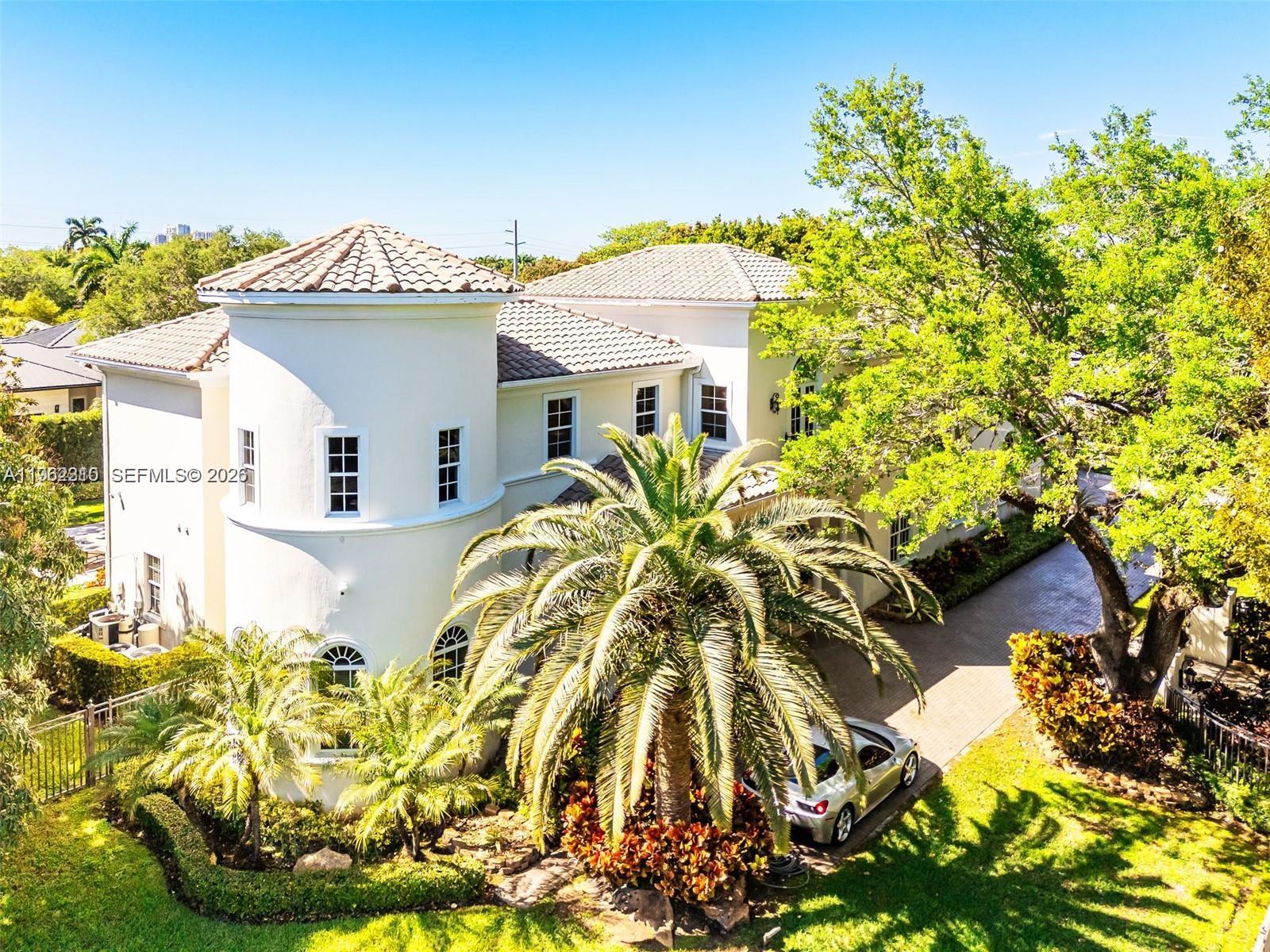 9076 SW 59th Ct Pinecrest, FL 33156