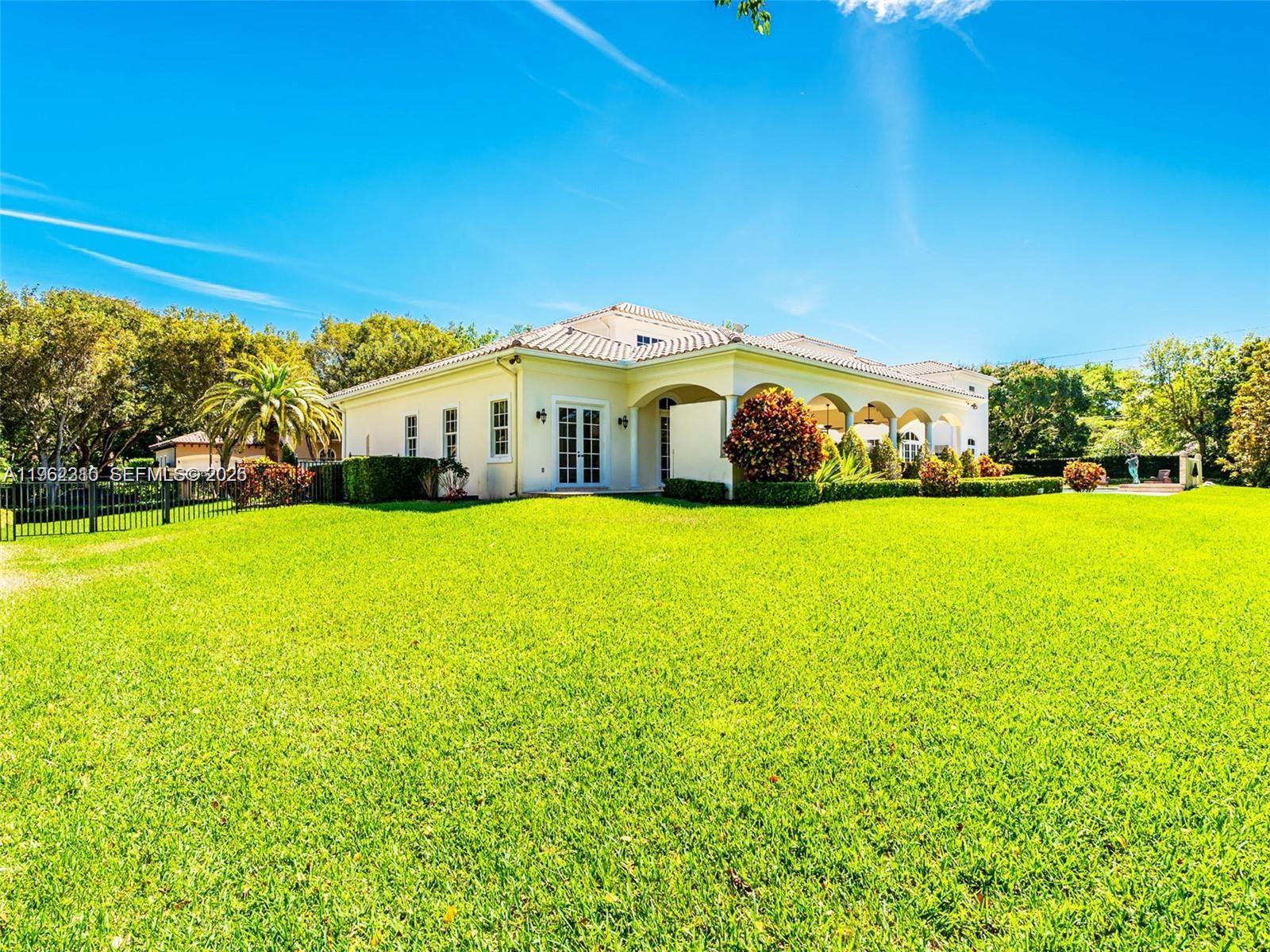 9076 SW 59th Ct Pinecrest, FL 33156