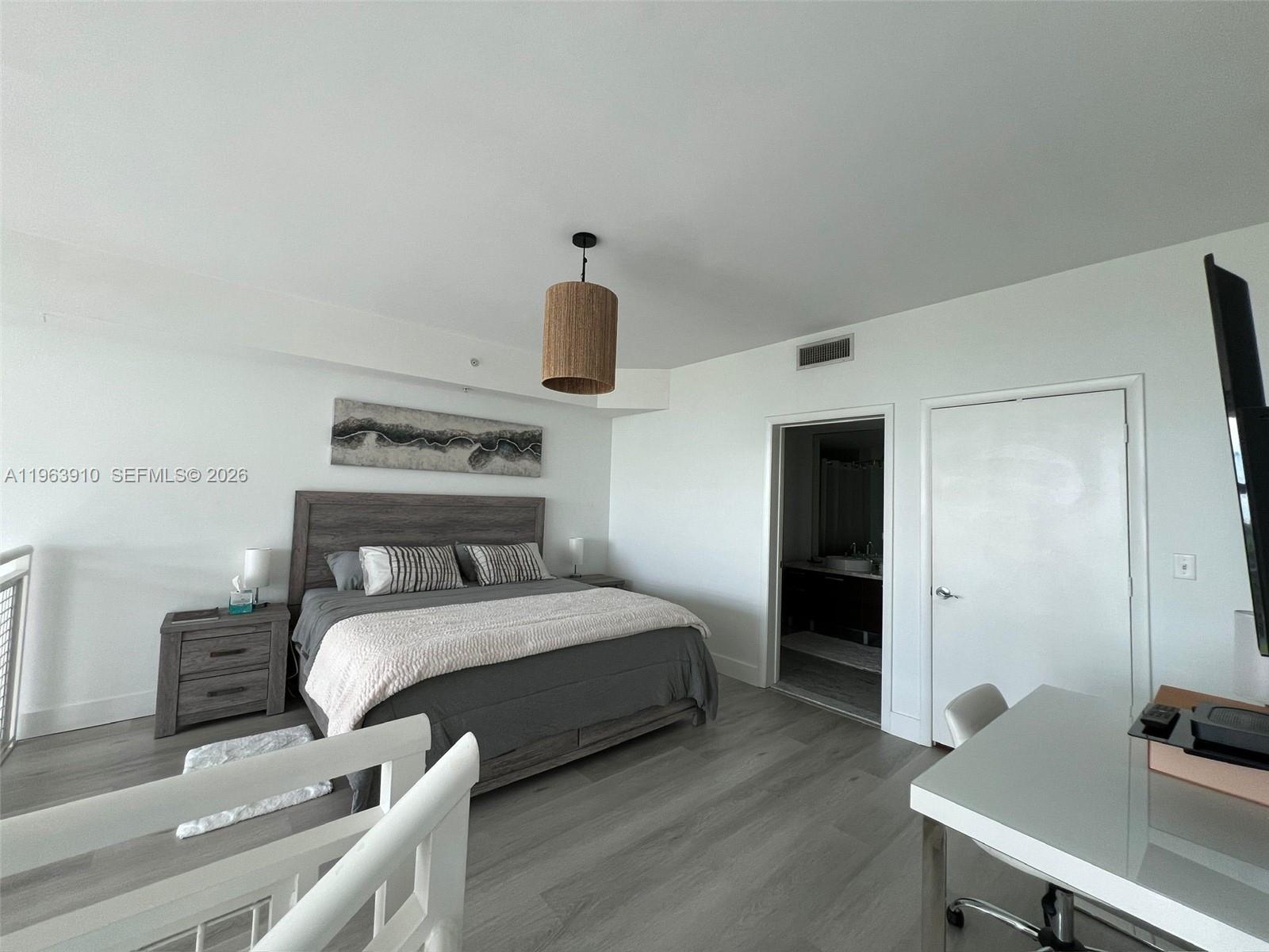 image Vizcayne South1