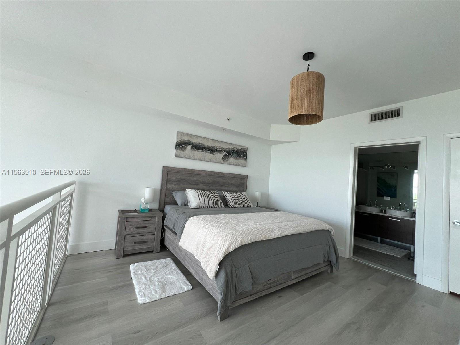 image Vizcayne South2