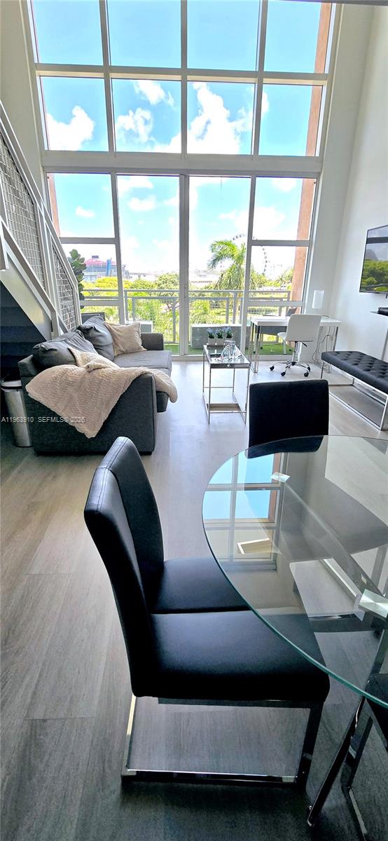 image Vizcayne South8