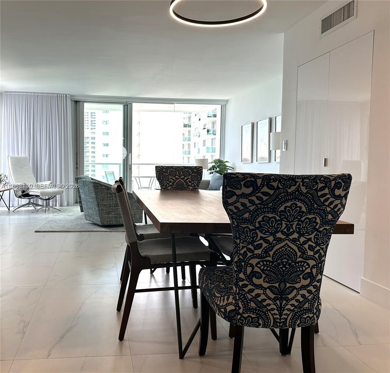 1000 West Ave #1024 Miami Beach, FL 33139