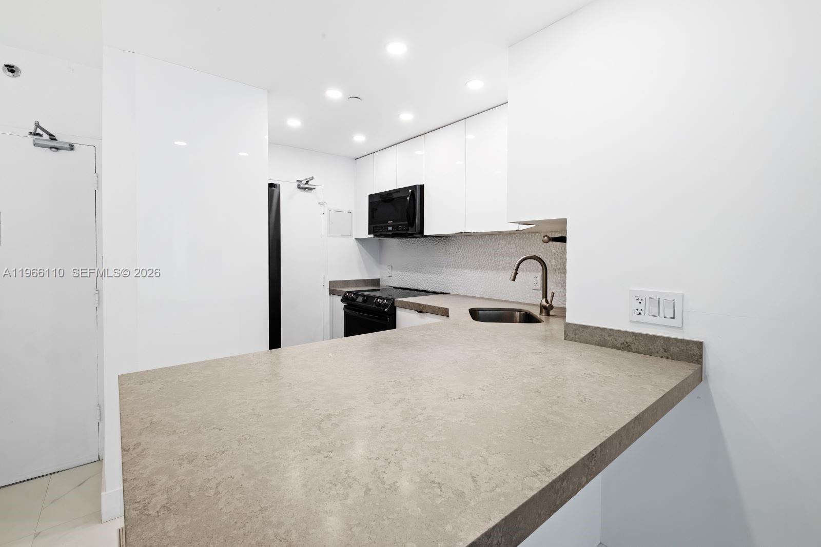 1000 West Ave #1024 Miami Beach, FL 33139