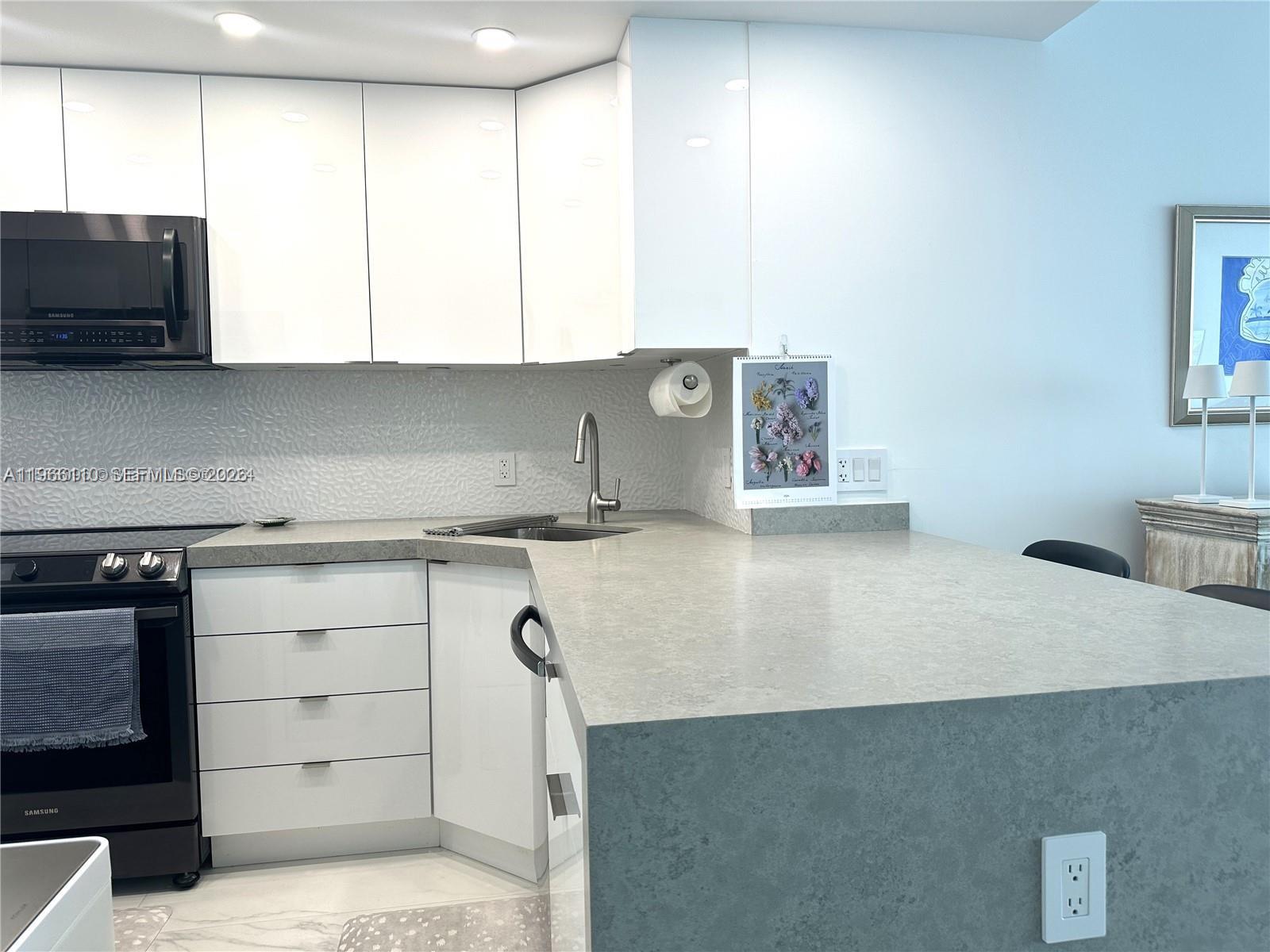 1000 West Ave #1024 Miami Beach, FL 33139