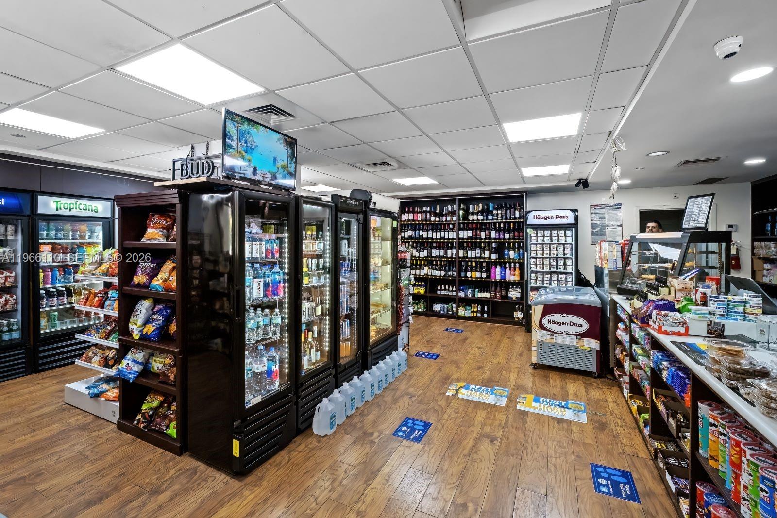 1000 West Ave #1024 Miami Beach, FL 33139