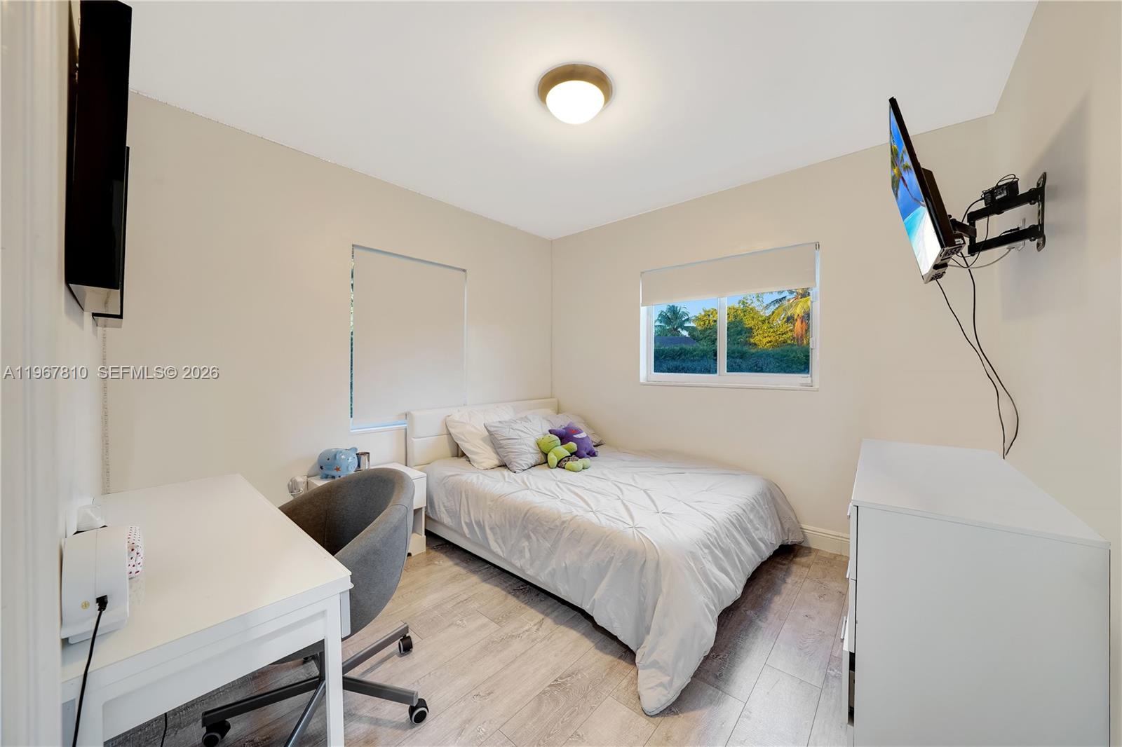 7381 SW 34th Ter Miami, FL 33155