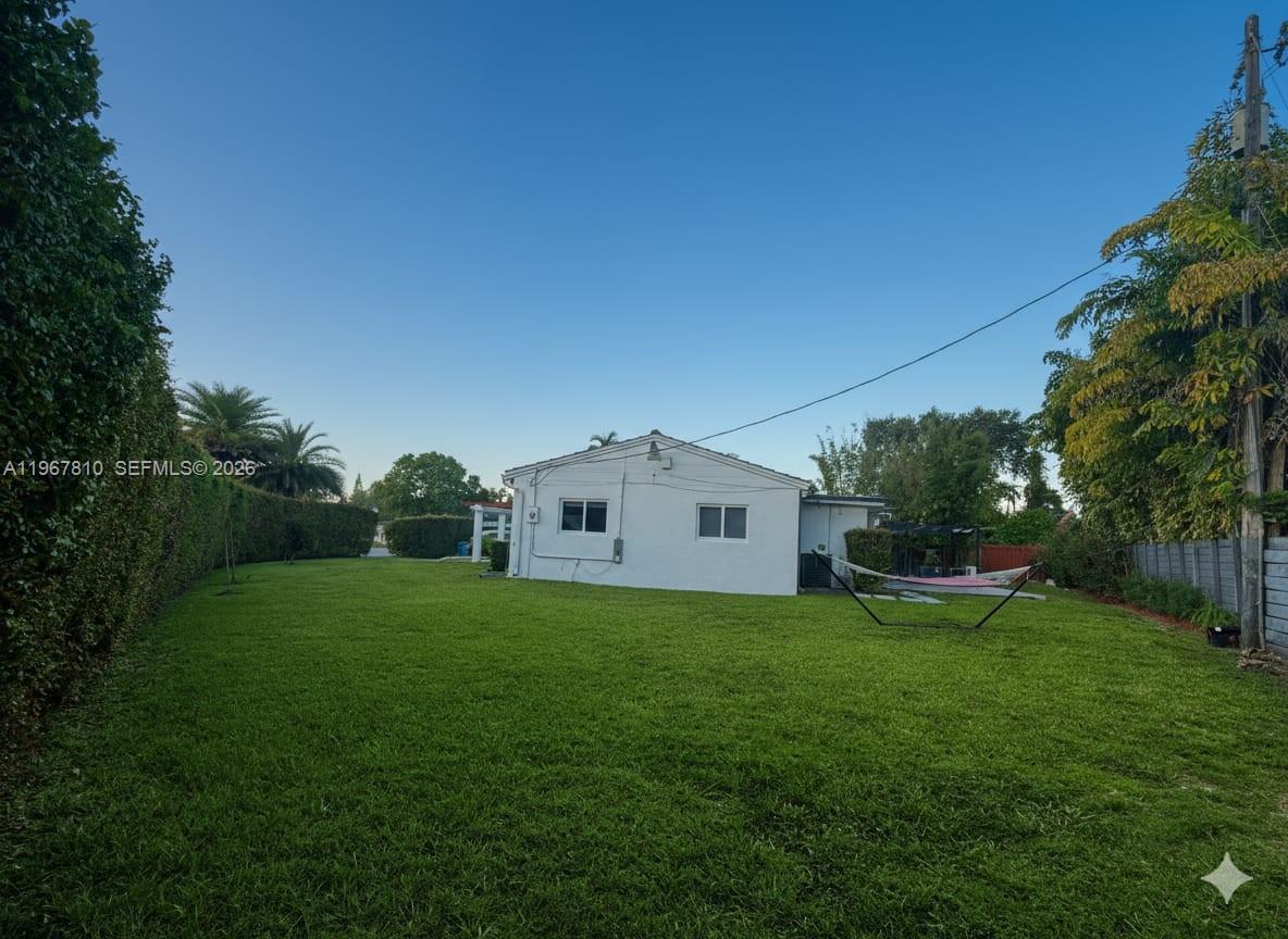 7381 SW 34th Ter Miami, FL 33155