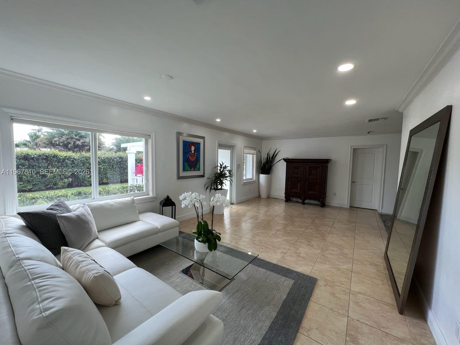 7381 SW 34th Ter Miami, FL 33155