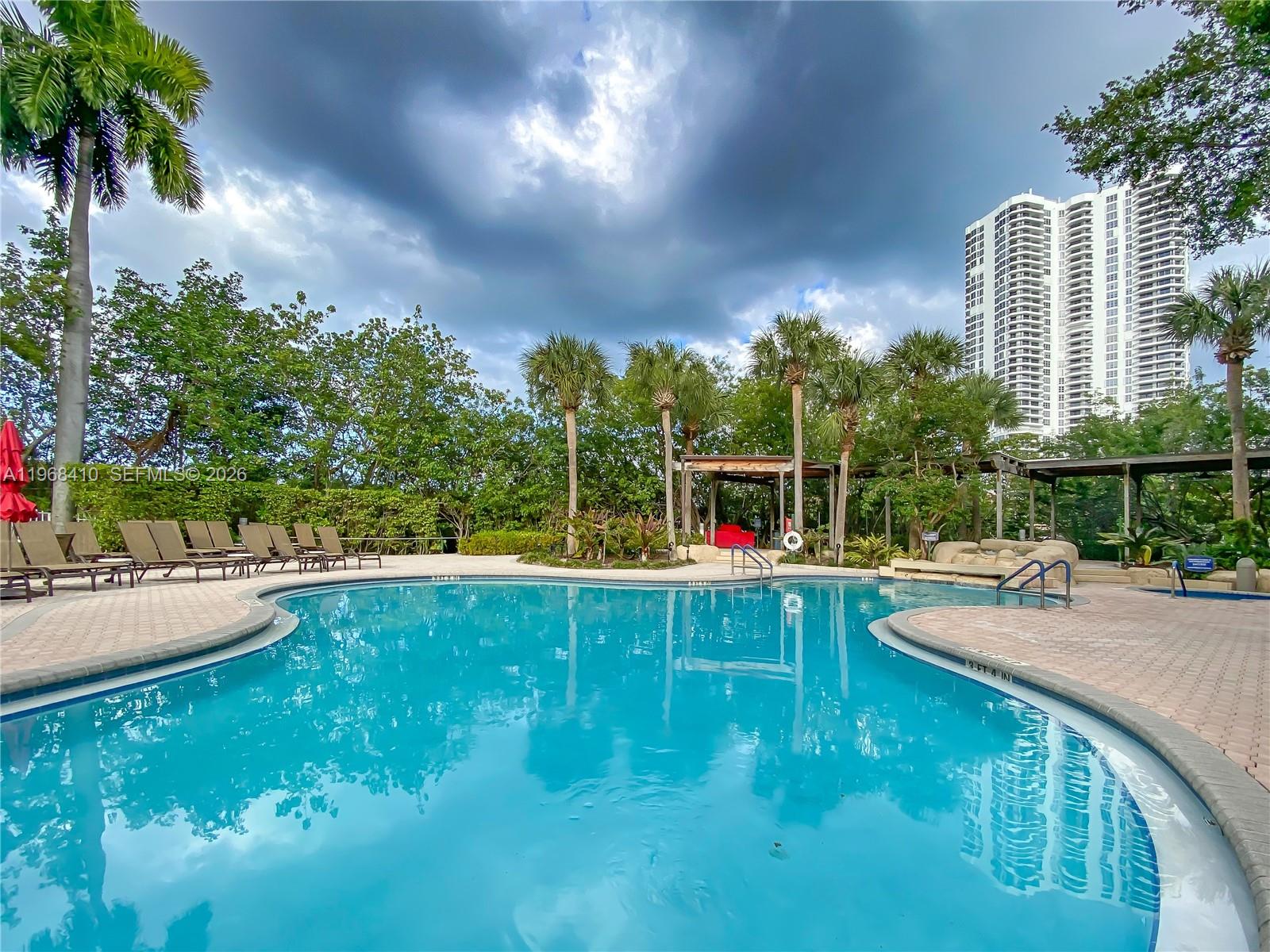 3400 NE 192nd St #LPH7 Aventura, FL 33180