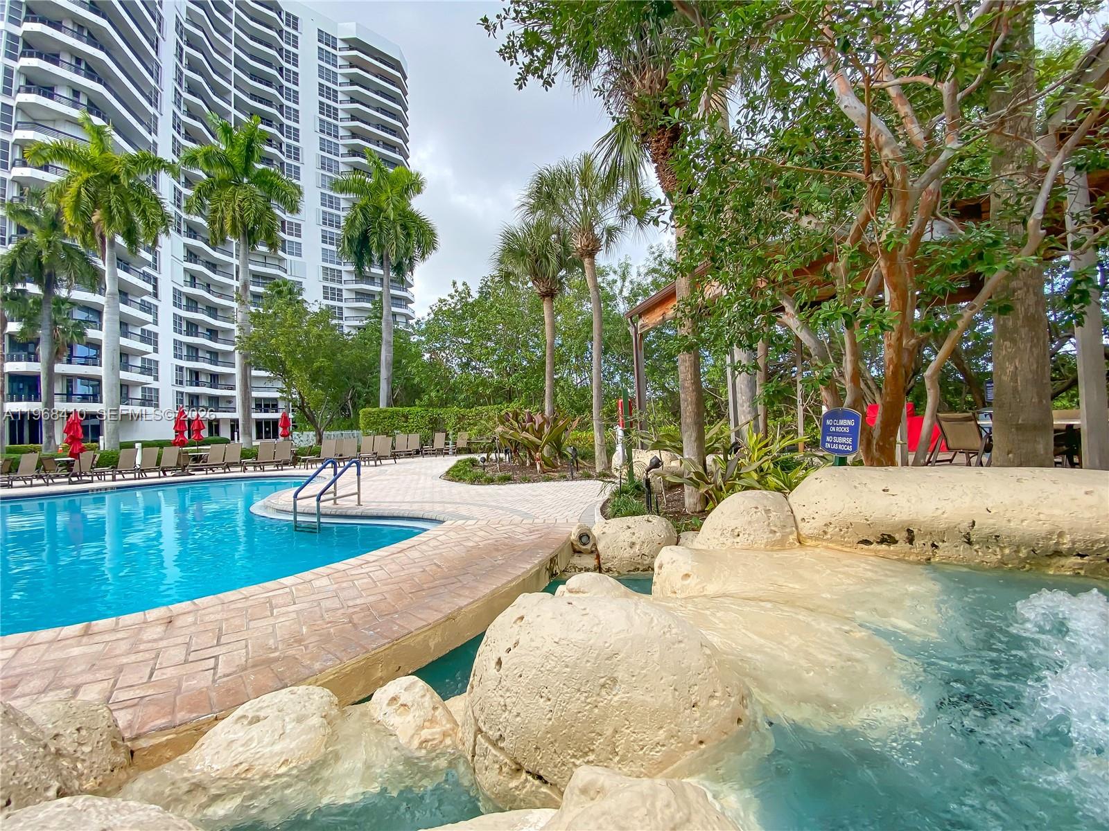 3400 NE 192nd St #LPH7 Aventura, FL 33180