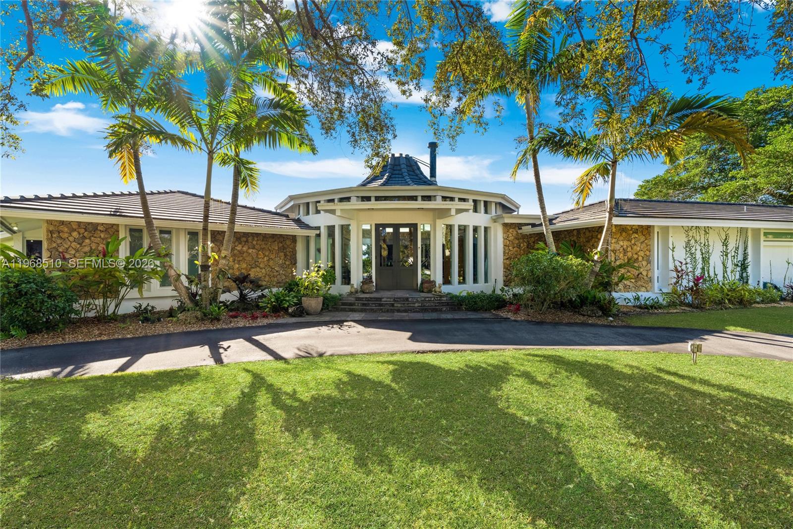 13300 SW 69th Ave Pinecrest, FL 33156