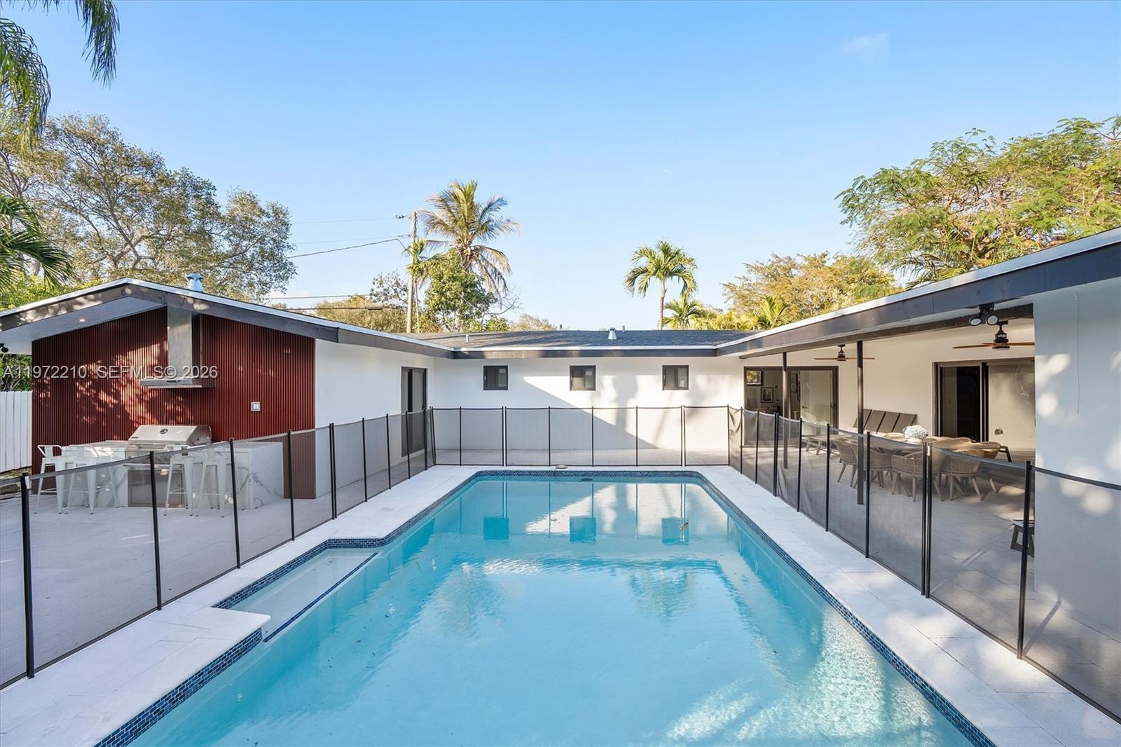 8201 SW 151st St Palmetto Bay, FL 33158