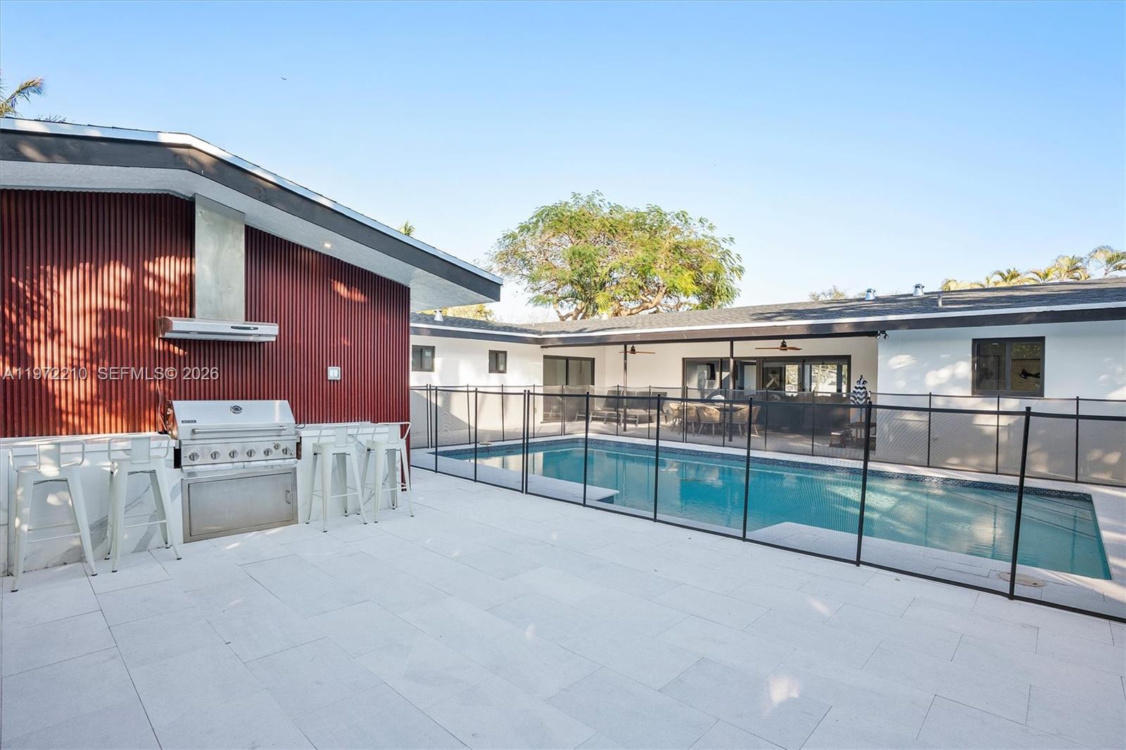 8201 SW 151st St Palmetto Bay, FL 33158