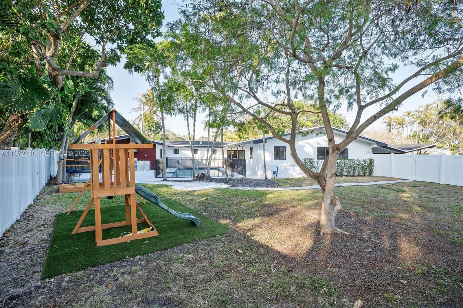 8201 SW 151st St Palmetto Bay, FL 33158