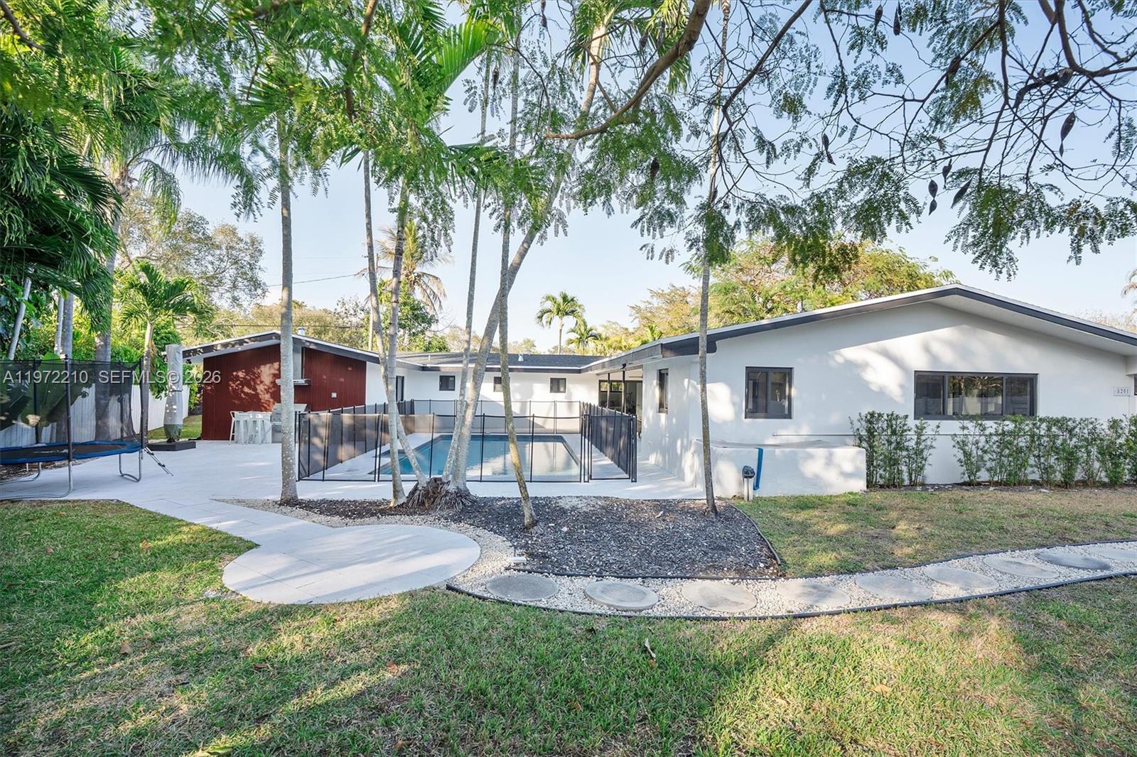 8201 SW 151st St Palmetto Bay, FL 33158