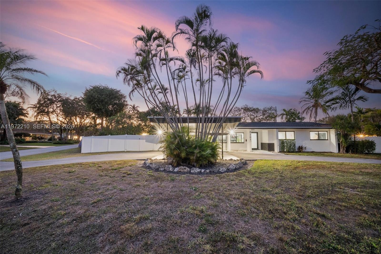 8201 SW 151st St Palmetto Bay, FL 33158