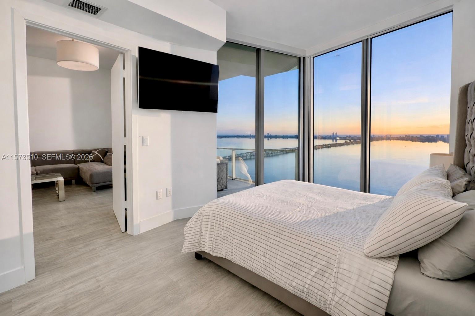 image Biscayne Beach8