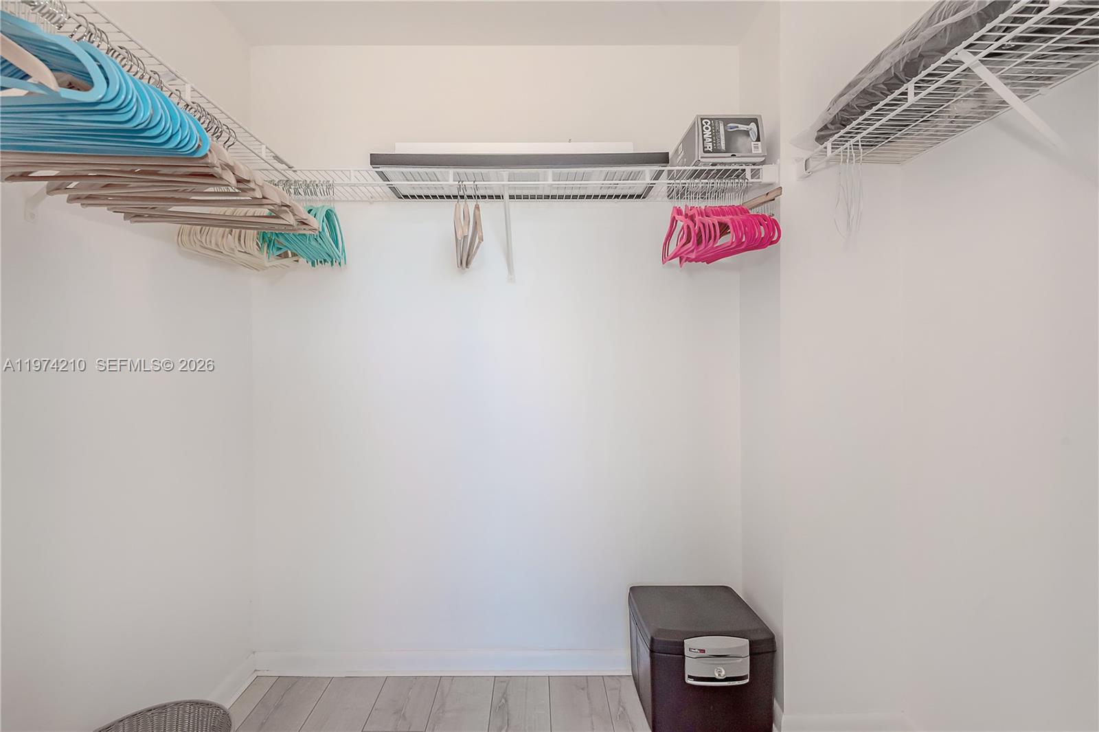 image Vizcayne North9