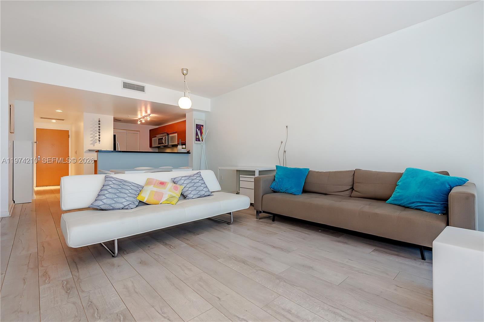 image Vizcayne North11