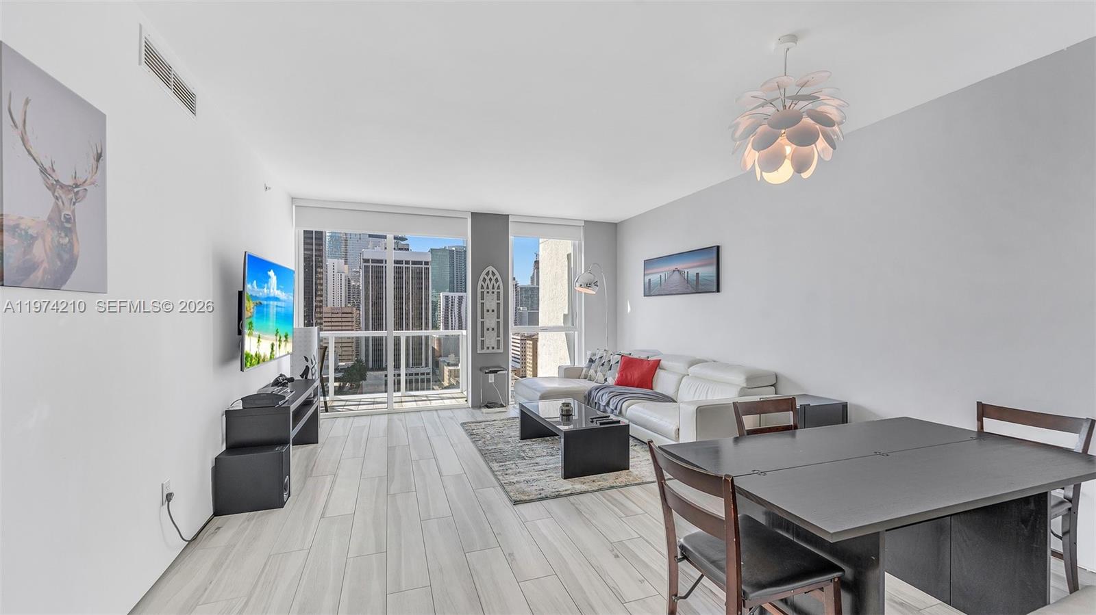 image Vizcayne North3