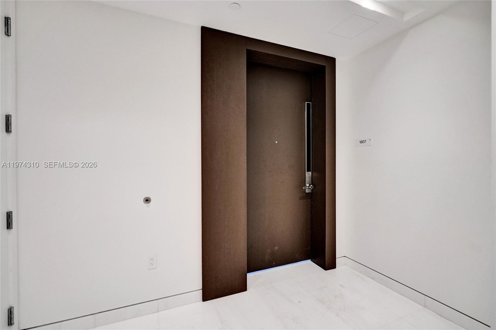 300 Biscayne Blvd Way #1807 Miami, FL 33131