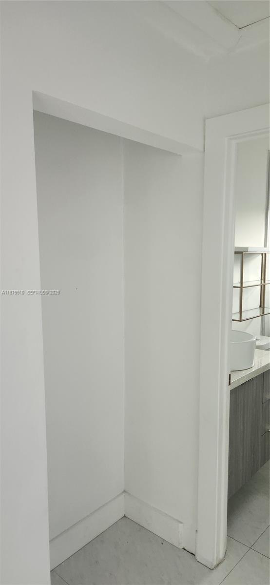 150 NW 17th Ct Miami, FL 33125