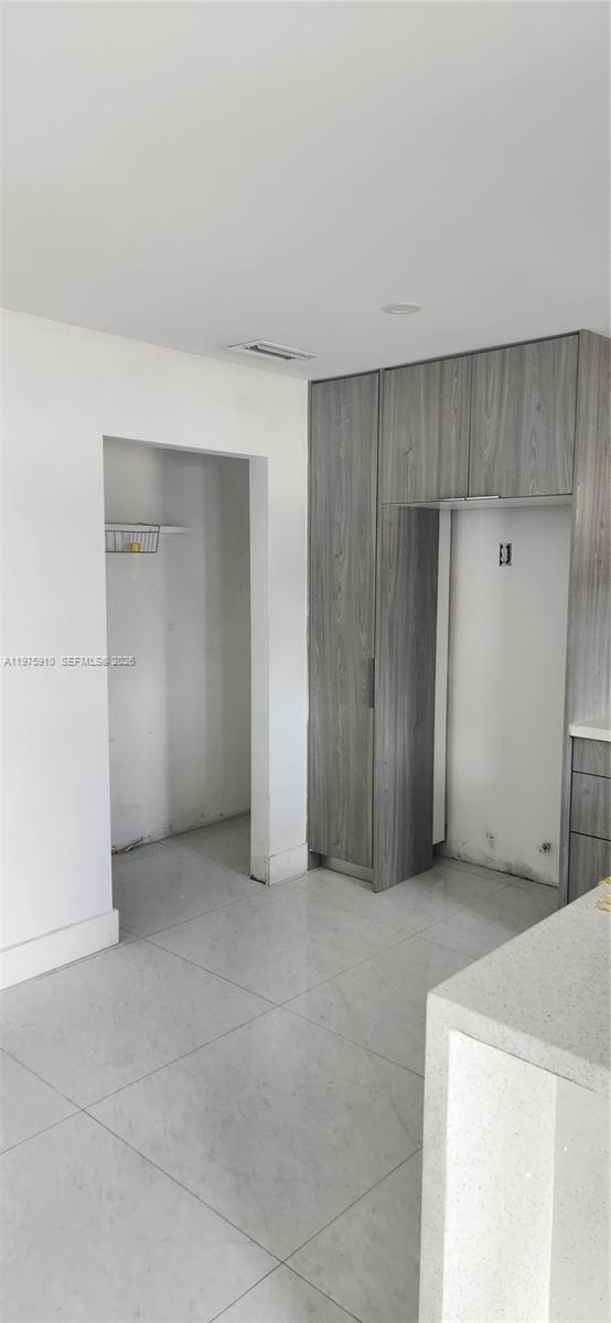 150 NW 17th Ct Miami, FL 33125