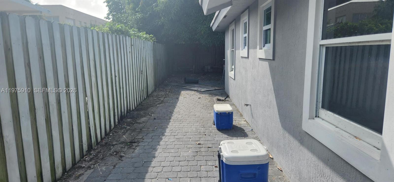 150 NW 17th Ct Miami, FL 33125