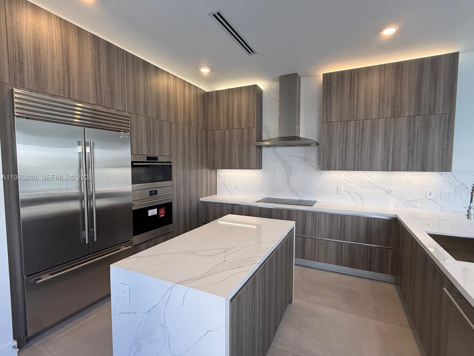 19616 NE 14th Ct Miami, FL 33179